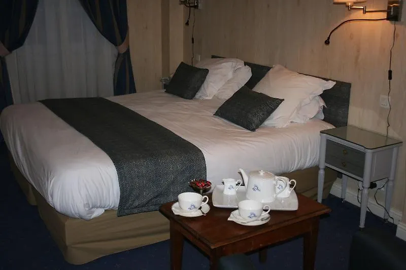 Hotel Le D'Avaugour Dinan 3*,  France