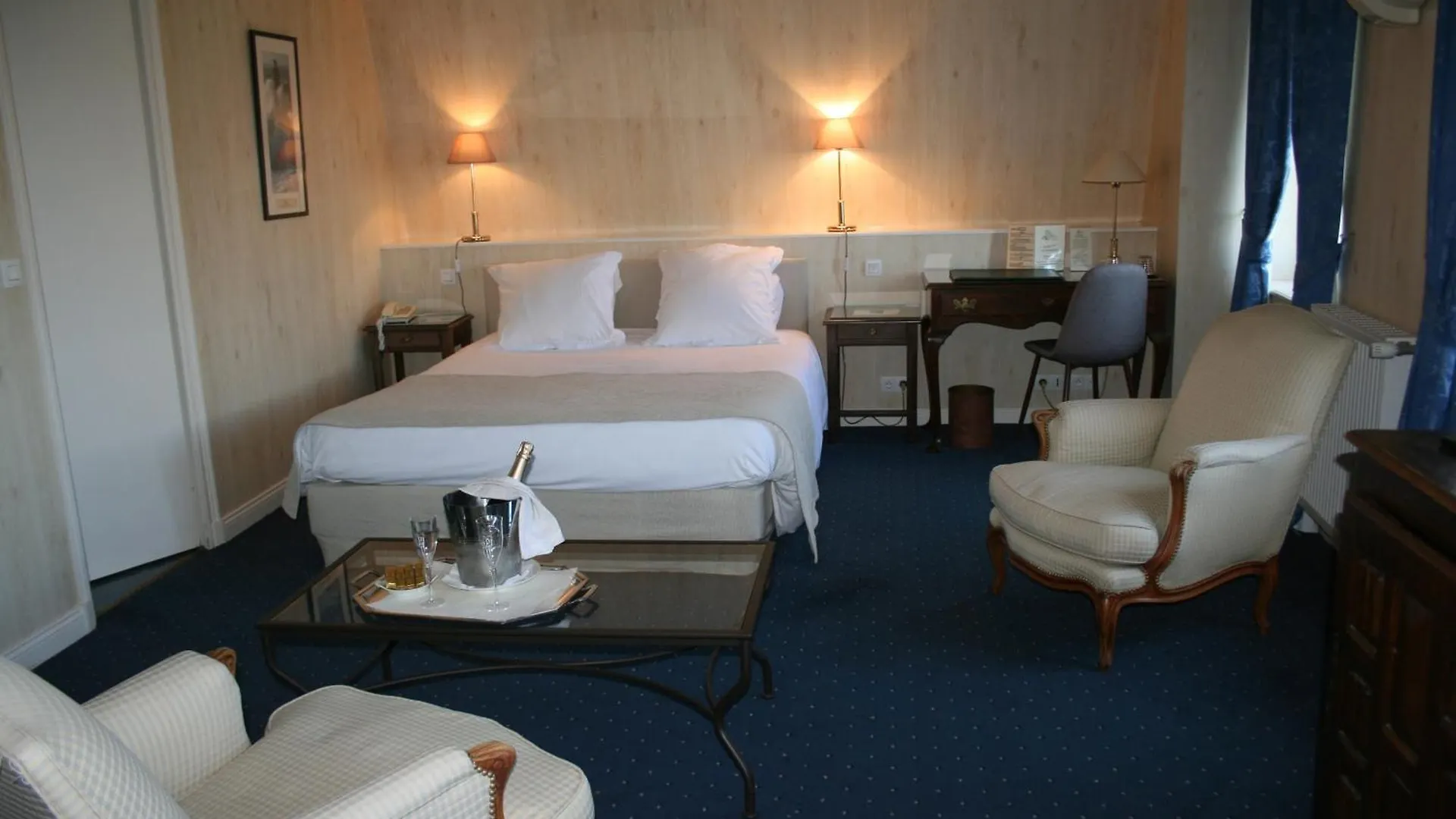 Hotel Le D'Avaugour Dinan